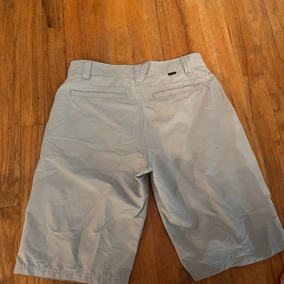 Oakley Men's Light Gray Flat Front Shorts - Picture 3 of 3